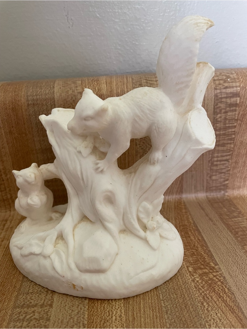 White Squirrel Figurine Tree-Stump Accent - Decorative Home Decor